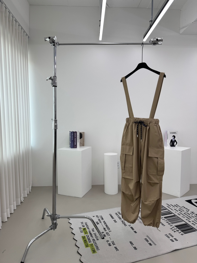 RED-A韓國直郵㊣女裝新款時尚休閑熱賣25春夏推薦人氣背帶褲RED-A背帶褲圖色1