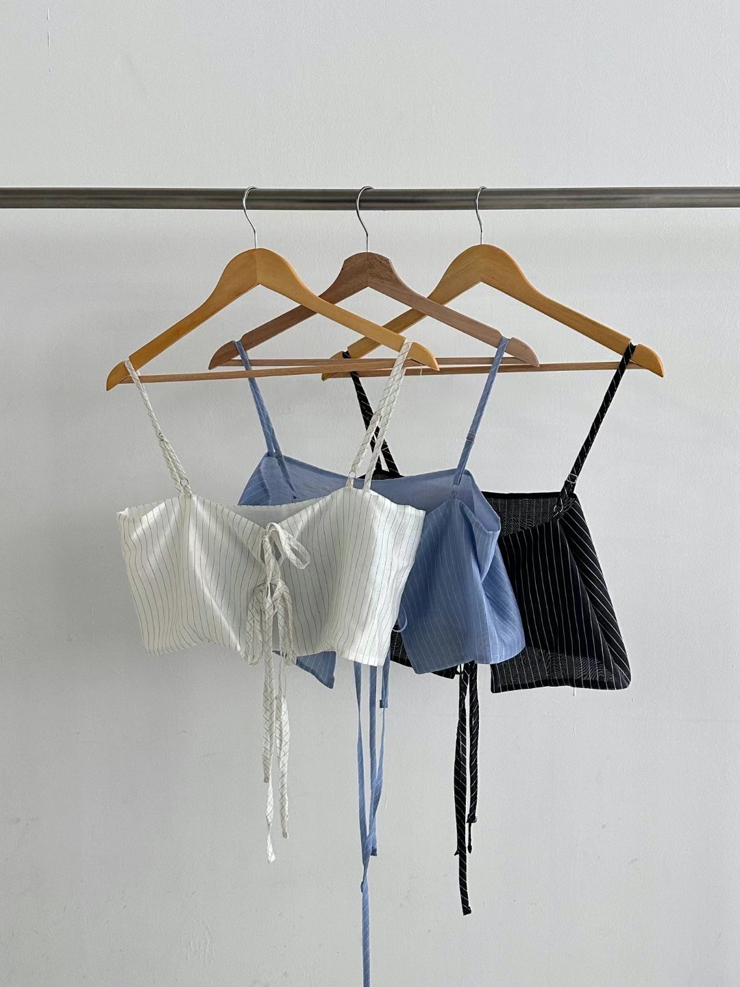 ALICE S CLOSET韓國直郵㊣女裝新品人氣吊帶背心兔子緊身ALICE S CLOSET吊帶/背心圖色3左三色