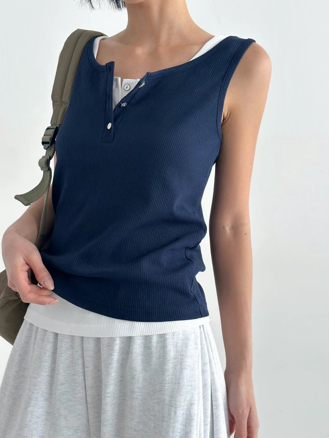 ALICE S CLOSET韓國㊣直郵東大門代購女裝新款推薦吊帶背心ALICE S CLOSET吊帶/背心圖色3