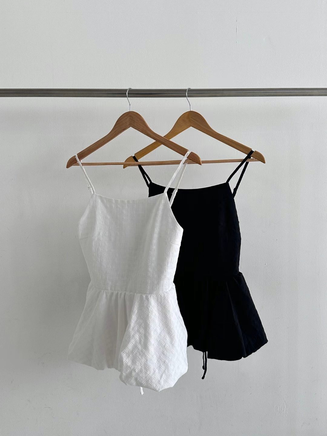ALICE S CLOSET韓國直郵㊣東大門實拍女裝新品熱賣吊帶背心ALICE S CLOSET吊帶/背心圖色2左二色