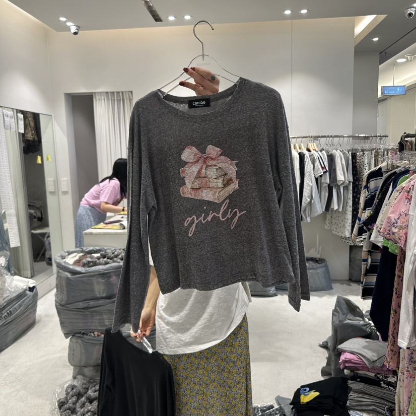 COMBO韓國直郵㊣女裝新品25春夏熱賣推薦時尚人氣休閑長袖T恤COM_BO長袖T恤圖色2