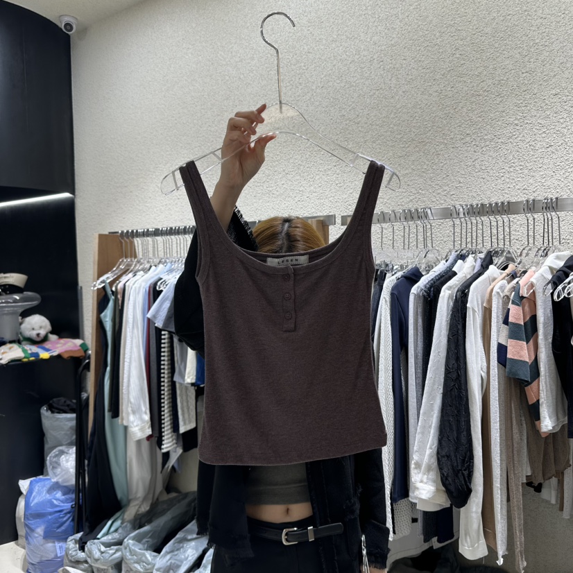 LESSEN韓國直郵㊣東大門實拍女裝新款人氣休閑時尚吊帶背心LESSEN吊帶/背心圖色1