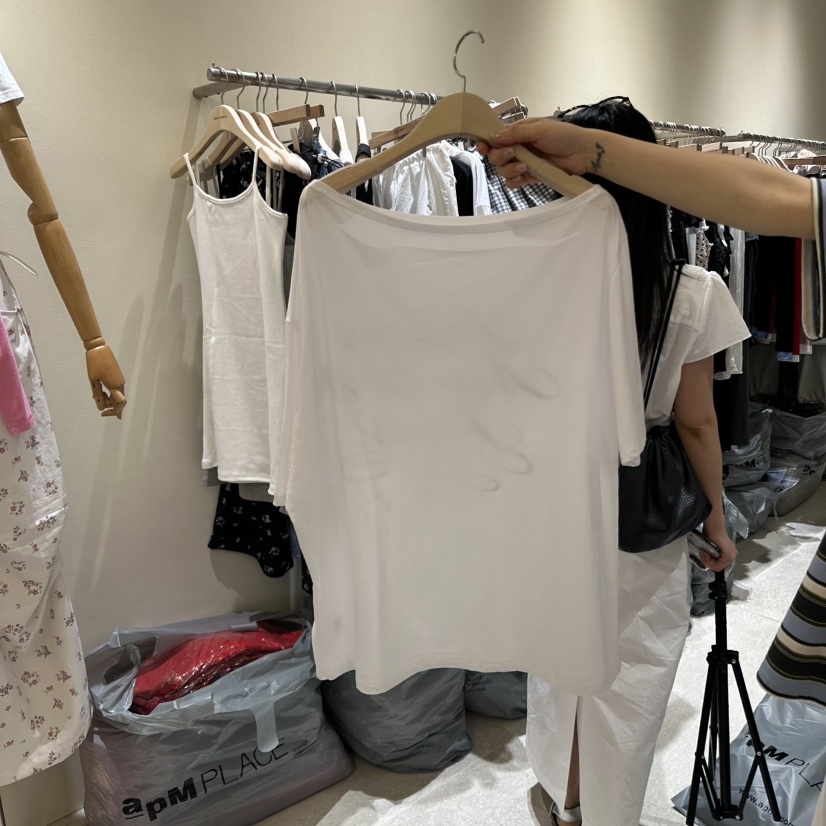 MOREMORE直郵韓國代購㊣女裝新品推薦時尚人氣25春夏T恤露肩more moreT恤