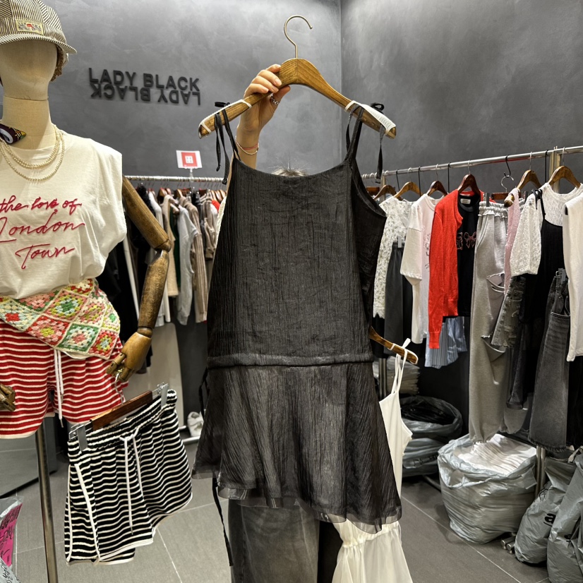 LADYBLACK韓國直郵㊣東大門實拍女裝新品休閑推薦熱賣吊帶背心LADYBLACK吊帶/背心圖色2