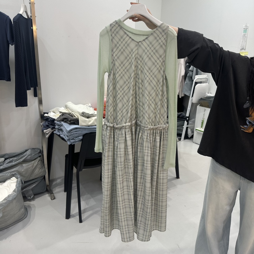 VISUAL SPACE直郵韓國代購㊣女裝新款25春夏連衣裙不含內搭格紋VISUAL SPACE連衣裙