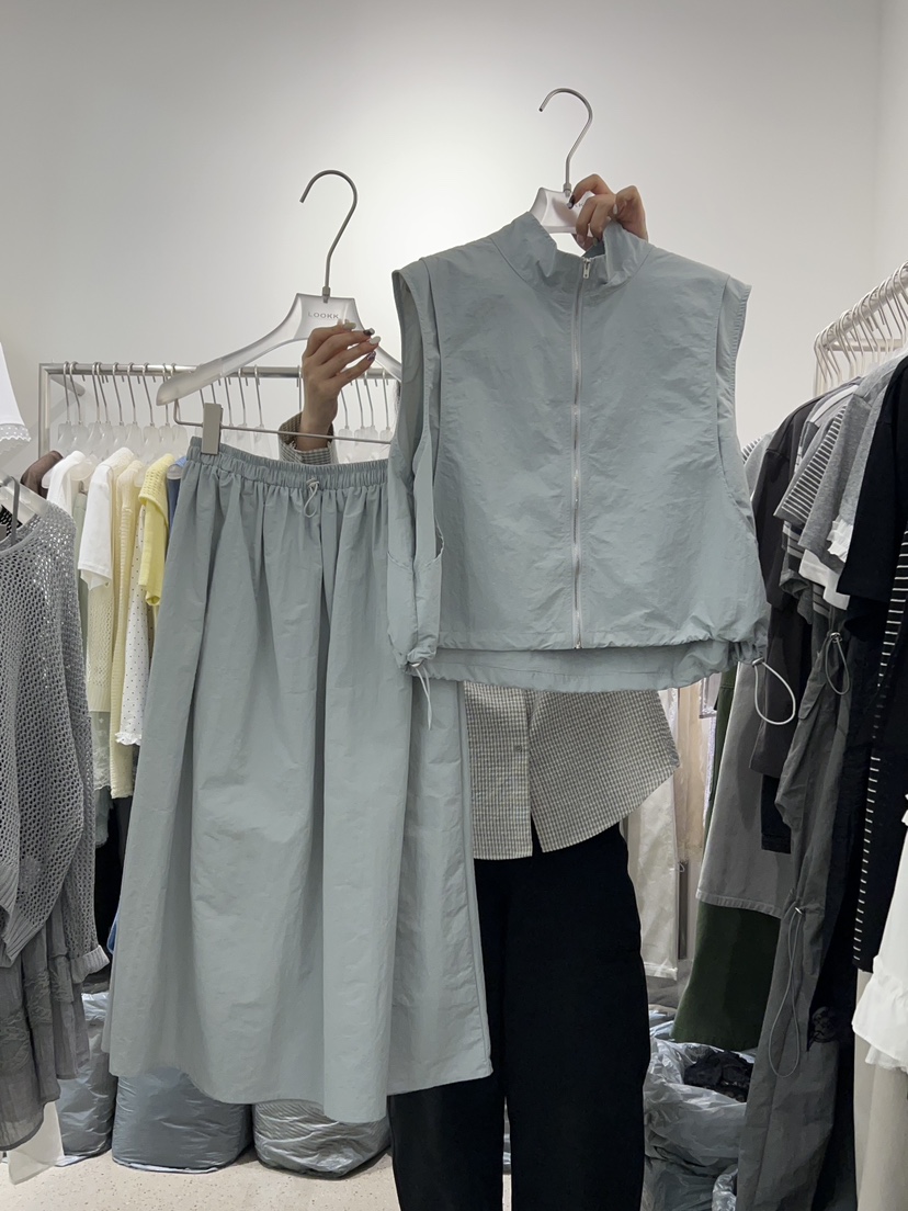 LOOKK韓國直郵㊣女裝新品熱賣人氣25春夏休閑推薦套裝兩件套LOOKK套裝