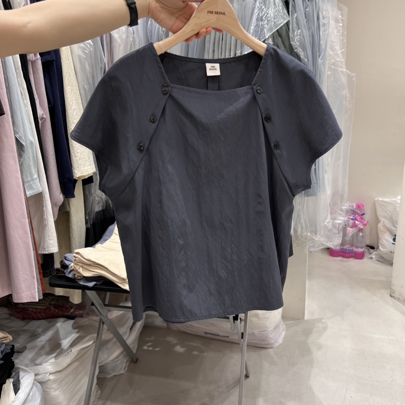 FRE韓國直郵㊣東大門實拍女裝新款人氣推薦時尚休閑襯衫蕾絲衫FRE襯衫/蕾絲衫圖色2