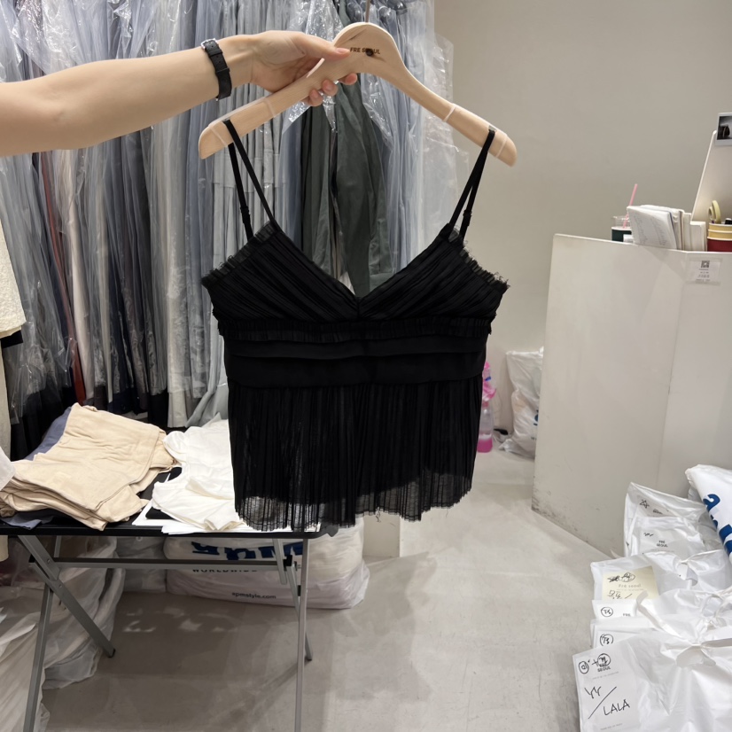 FRE韓國直郵㊣東大門實拍女裝新款休閑時尚25春夏吊帶背心褶皺FRE吊帶/背心圖色2