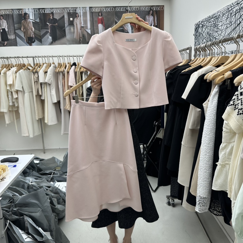 MER直郵韓國代購㊣女裝新品熱賣時尚25春夏推薦休閑套裝套裝MER/ANGELO BIANCO套裝圖色2