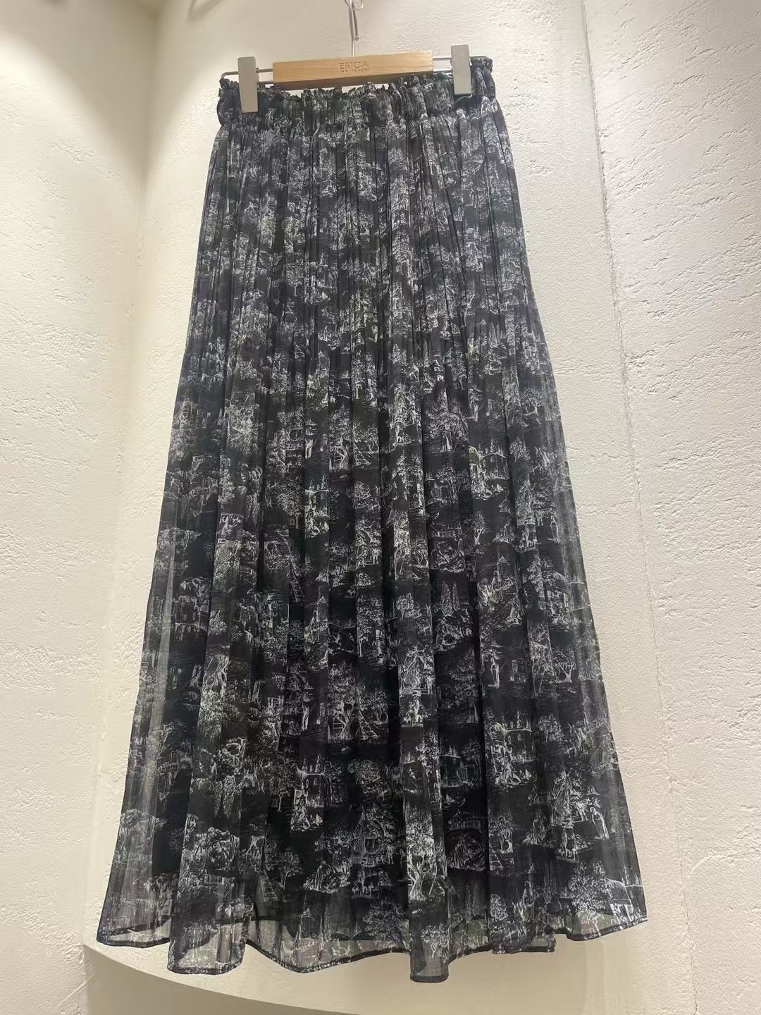 ERICA韓國直郵㊣東大門實拍女裝新品熱賣推薦人氣時尚休閑長裙ERICA長裙圖色2