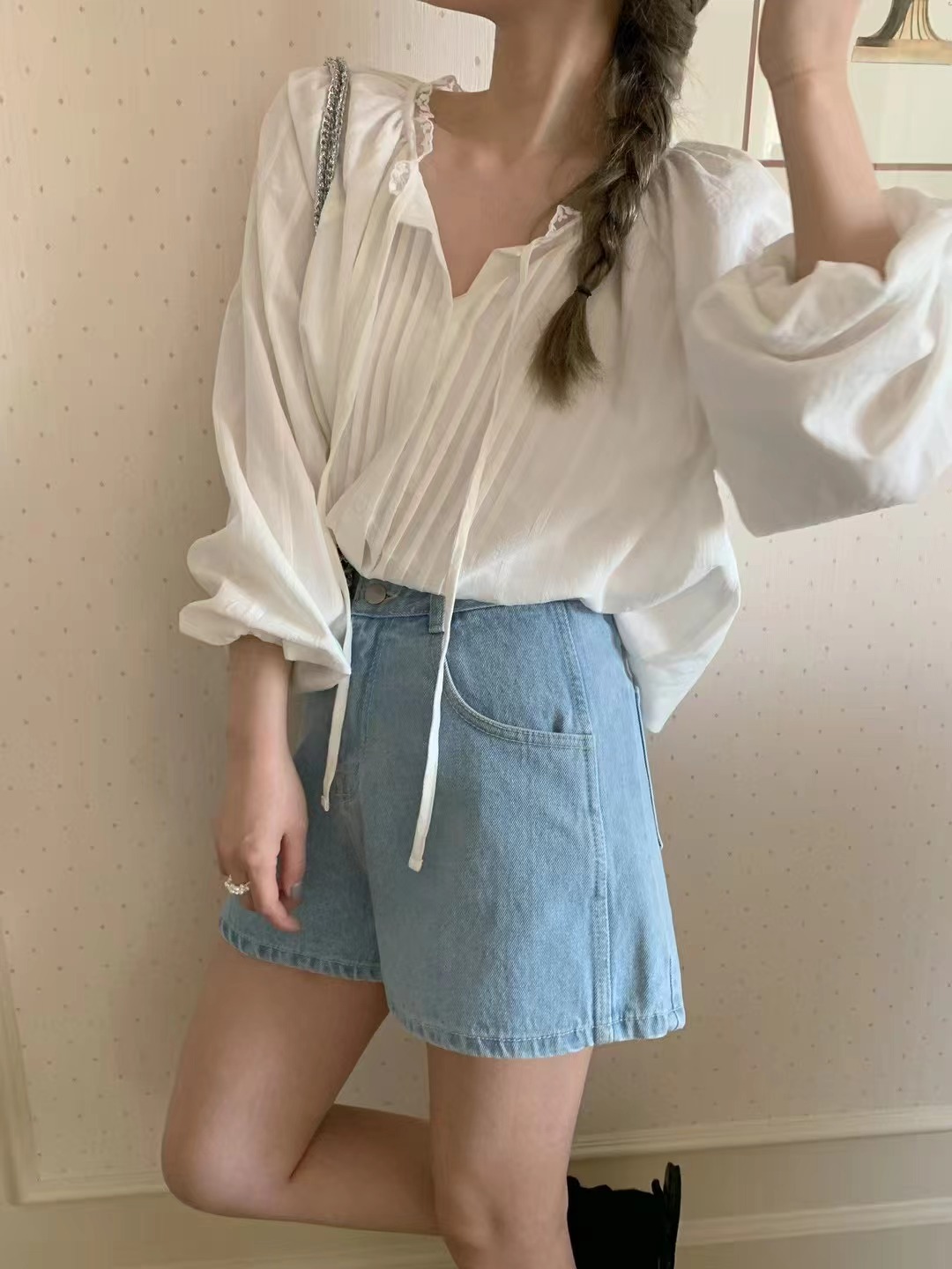MELLOUNGE-멜라운지-T韓國㊣直郵東大門代購女裝新品人氣襯衫蕾絲衫MELLOUNGE-T襯衫/蕾絲衫