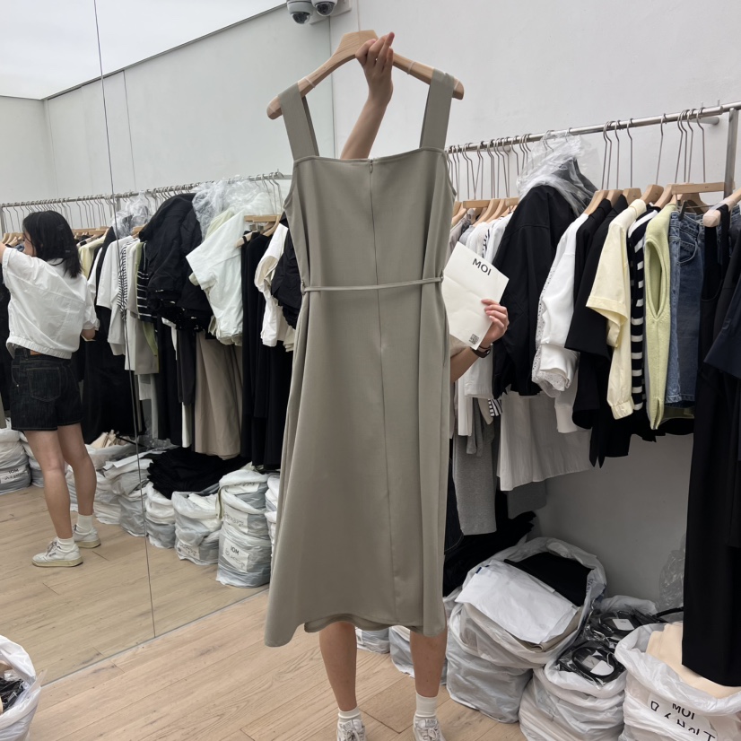MOI-A韓國直郵㊣女裝新款人氣熱賣推薦25春夏連衣裙含腰繩MOI-A連衣裙