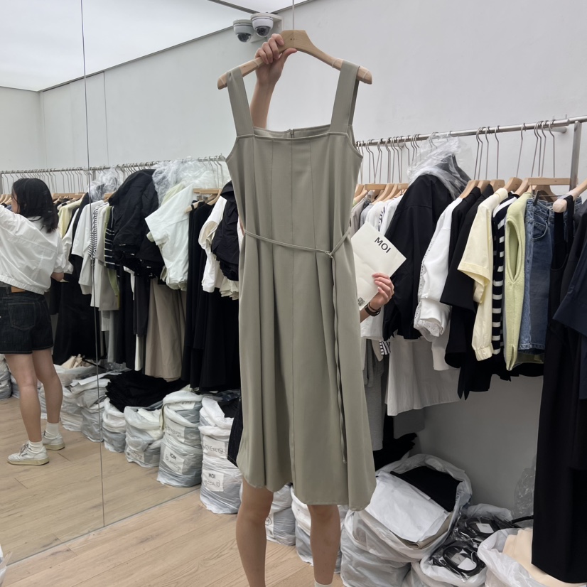 MOI-A韓國直郵㊣女裝新款人氣熱賣推薦25春夏連衣裙含腰繩MOI-A連衣裙圖色2