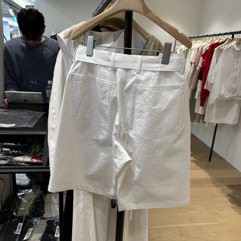 FEBRUARY 11韓國直郵㊣女裝新款人氣時尚25春夏短褲含腰帶FEBRUARY11短褲