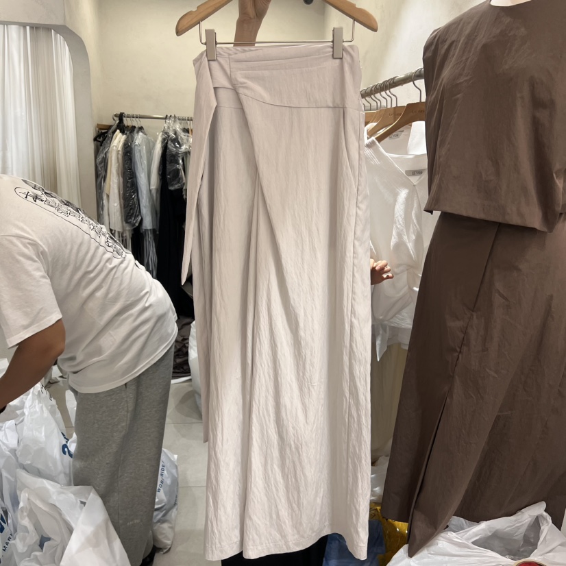LE VASE韓國直郵㊣東大門實拍女裝新品休閑人氣熱賣時尚裙褲LE VASE裙褲圖色2