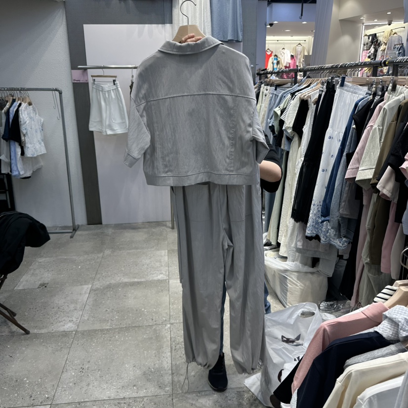 BLOOM直郵韓國代購㊣女裝新品時尚人氣休閑套裝套裝短款褶皺BLOOM-Q套裝
