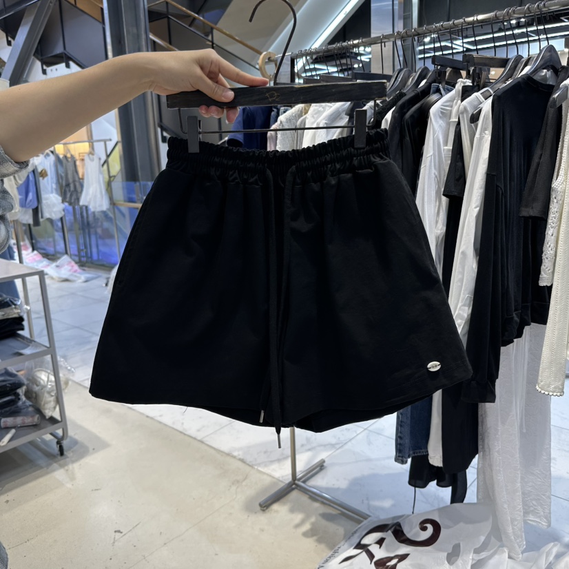 A2/D2直郵韓國代購㊣女裝新品推薦人氣時尚熱賣25春夏短褲A2/D2短褲圖色2