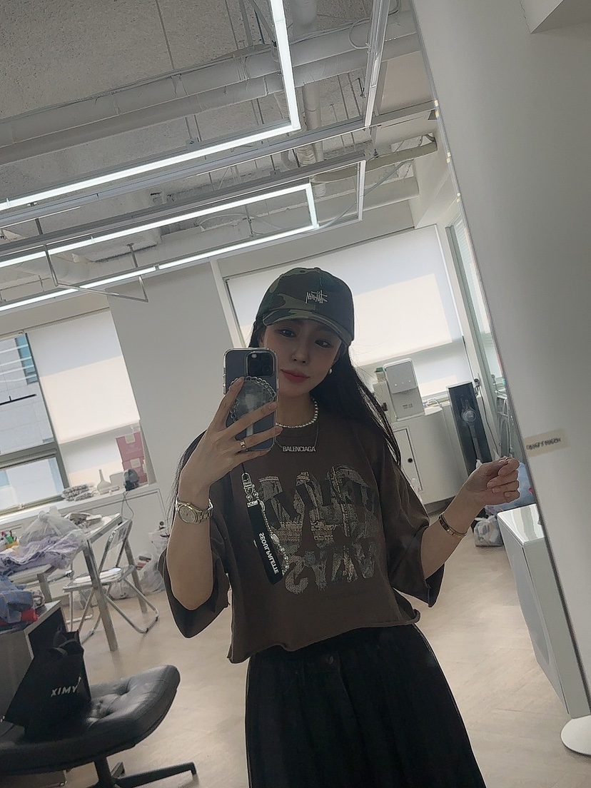 PALETTE-Q東大門直郵女裝新款真品時尚推薦職業人氣T恤短款PALETTET恤
