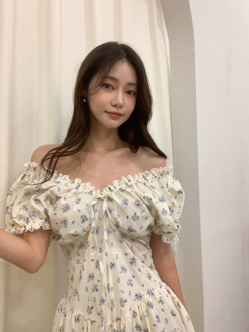 BANI BLUSH韓國直郵女士新品職業休閑熱賣時尚推薦人氣連衣裙BANI BLUSH連衣裙