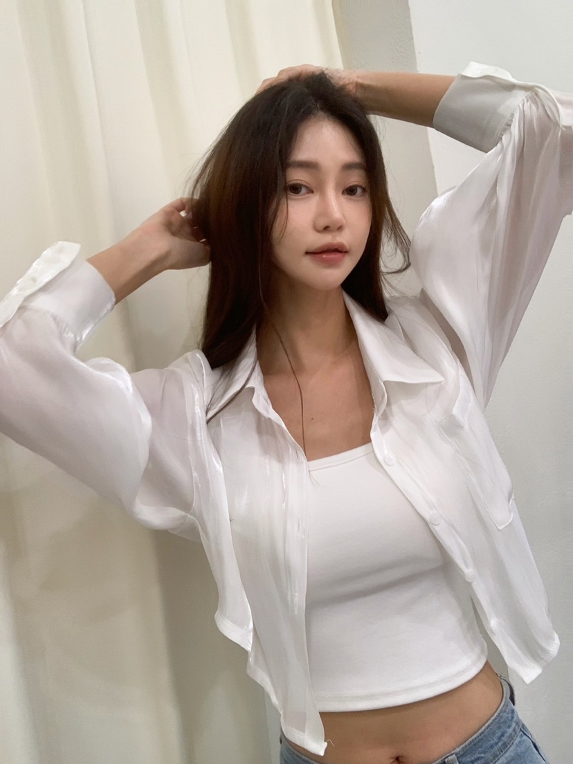 BANI BLUSH東大門實拍女士新品人氣熱賣時尚真品襯衫蕾絲衫BANI BLUSH襯衫/蕾絲衫