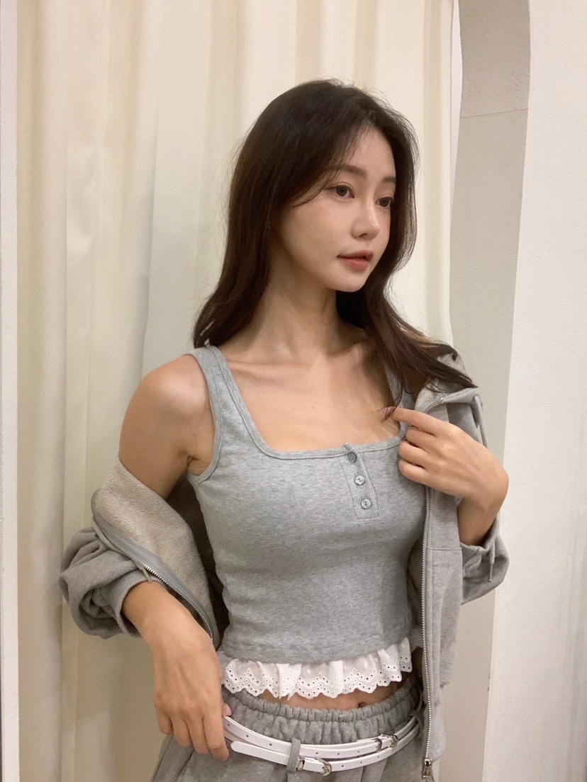 BANI BLUSH東大門實拍女士新款真品人氣推薦時尚熱賣吊帶背心BANI BLUSH吊帶/背心