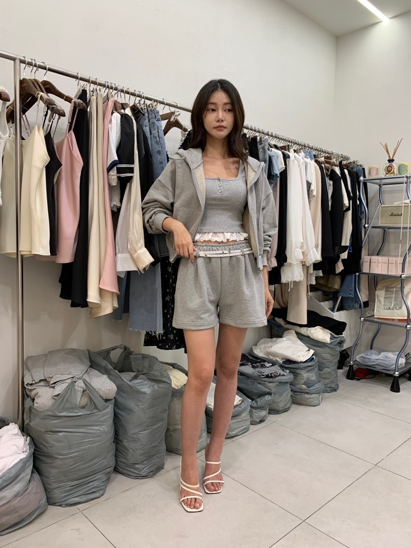 BANI BLUSH東大門實拍女士新款真品人氣推薦時尚熱賣吊帶背心BANI BLUSH吊帶/背心