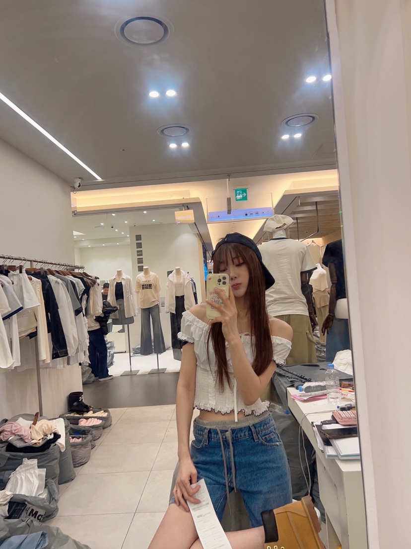 BANI BLUSH東大門實拍女士新款25春夏職業推薦休閑襯衫蕾絲衫BANI BLUSH襯衫/蕾絲衫