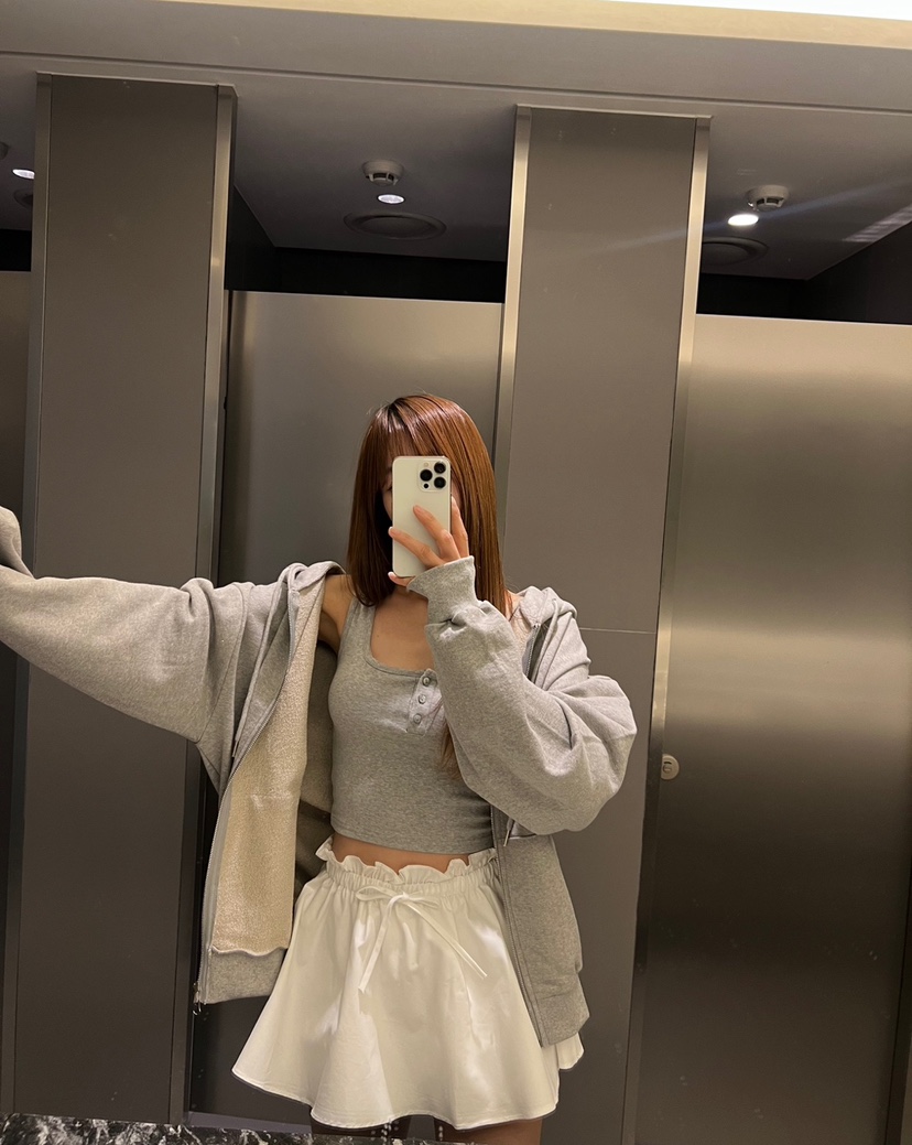 BANI BLUSH韓國直郵女裝新款推薦時尚真品人氣職業吊帶背心BANI BLUSH吊帶/背心