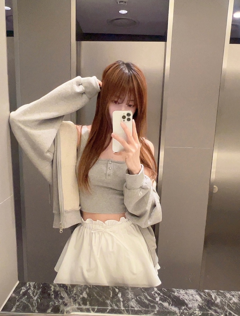 BANI BLUSH韓國直郵女裝新款推薦時尚真品人氣職業吊帶背心BANI BLUSH吊帶/背心