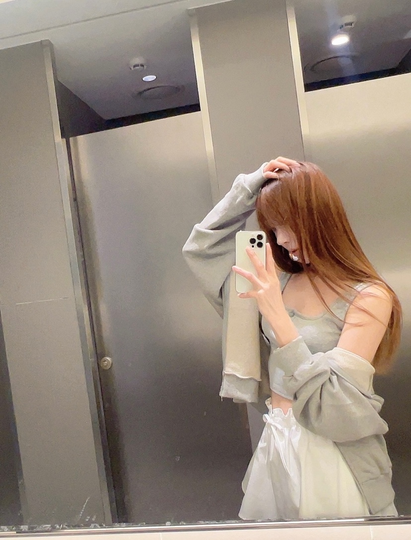 BANI BLUSH韓國直郵女裝新款推薦時尚真品人氣職業吊帶背心BANI BLUSH吊帶/背心