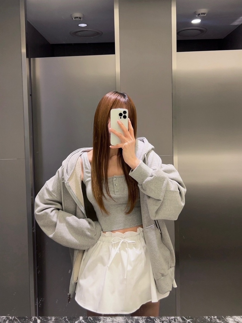 BANI BLUSH韓國直郵女裝新款推薦時尚真品人氣職業吊帶背心BANI BLUSH吊帶/背心