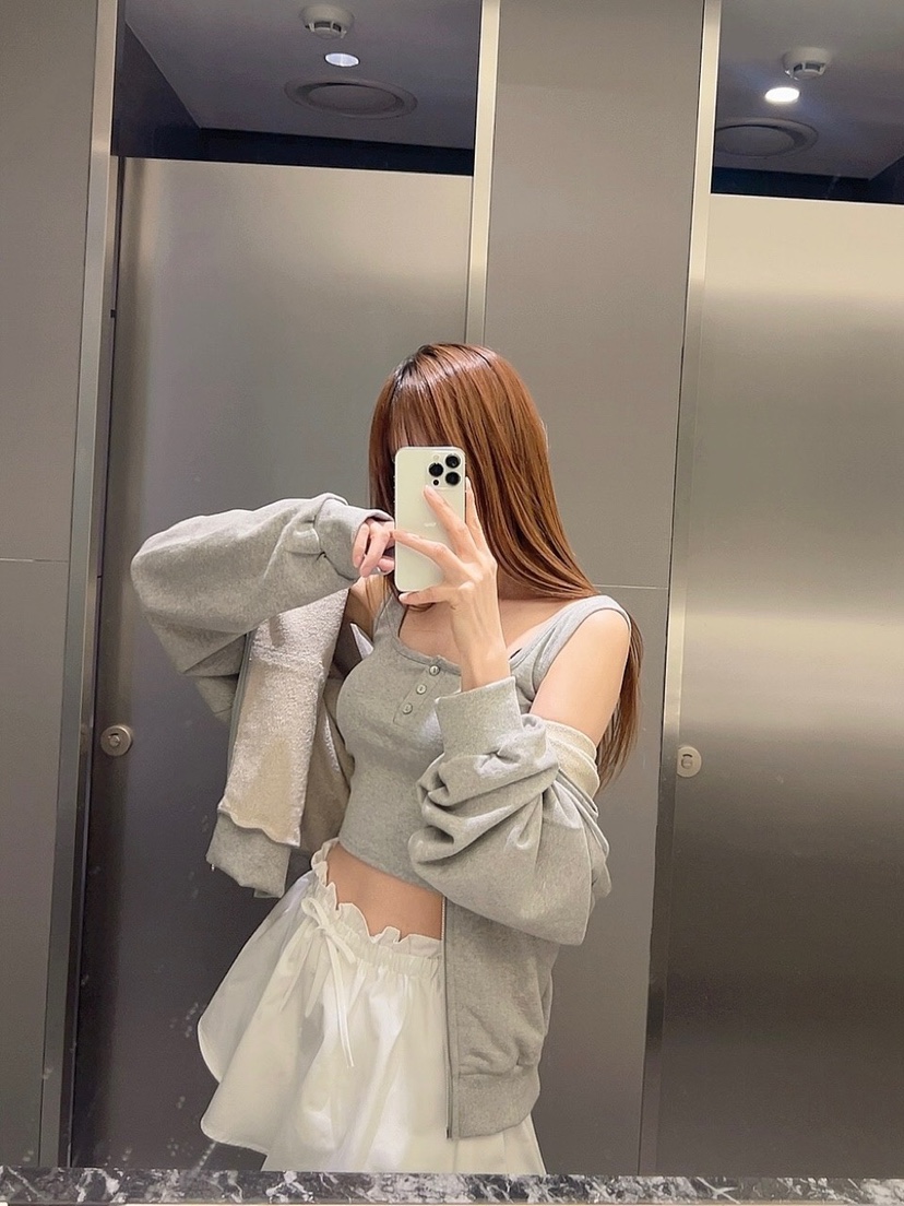 BANI BLUSH韓國直郵女裝新款推薦時尚真品人氣職業吊帶背心BANI BLUSH吊帶/背心