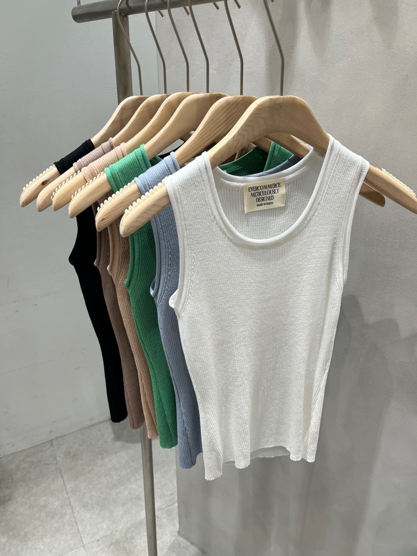 EVERCOMMERCE METICULOUSLY DESIGNED東大門實拍女裝新品人氣吊帶背心EVERCOMMERCE METICULOUSLY DESIGNED吊帶/背心