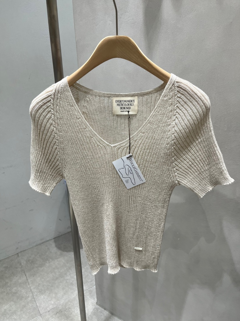 EVERCOMMERCE METICULOUSLY DESIGNED韓國代購女裝新品熱賣針織衫EVERCOMMERCE METICULOUSLY DESIGNED針織衫圖色1