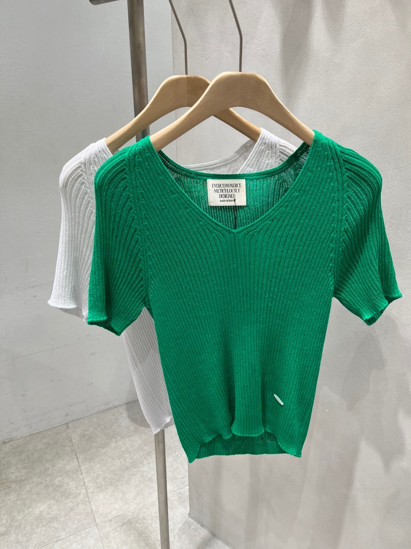 EVERCOMMERCE METICULOUSLY DESIGNED東大門代購女裝新款熱賣針織衫EVERCOMMERCE METICULOUSLY DESIGNED針織衫