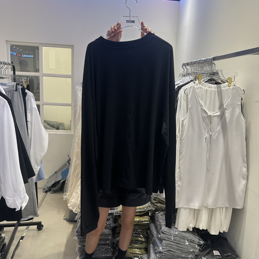 OUTFIT韓國代購女士新品真品推薦人氣熱賣25春夏時尚長袖T恤OUTFIT長袖T恤