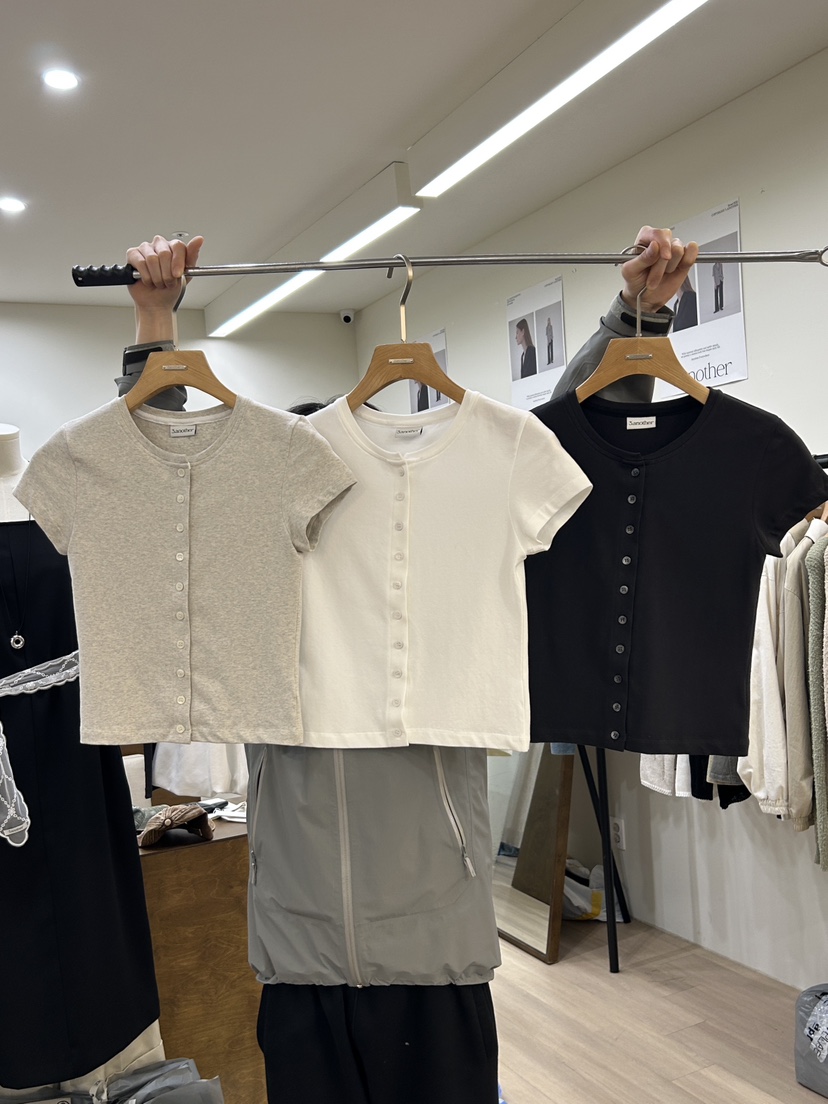 3 ANOTHER韓國直郵女士新款25春夏真品人氣推薦休閑熱賣T恤3 ANOTHERT恤圖色3左三色