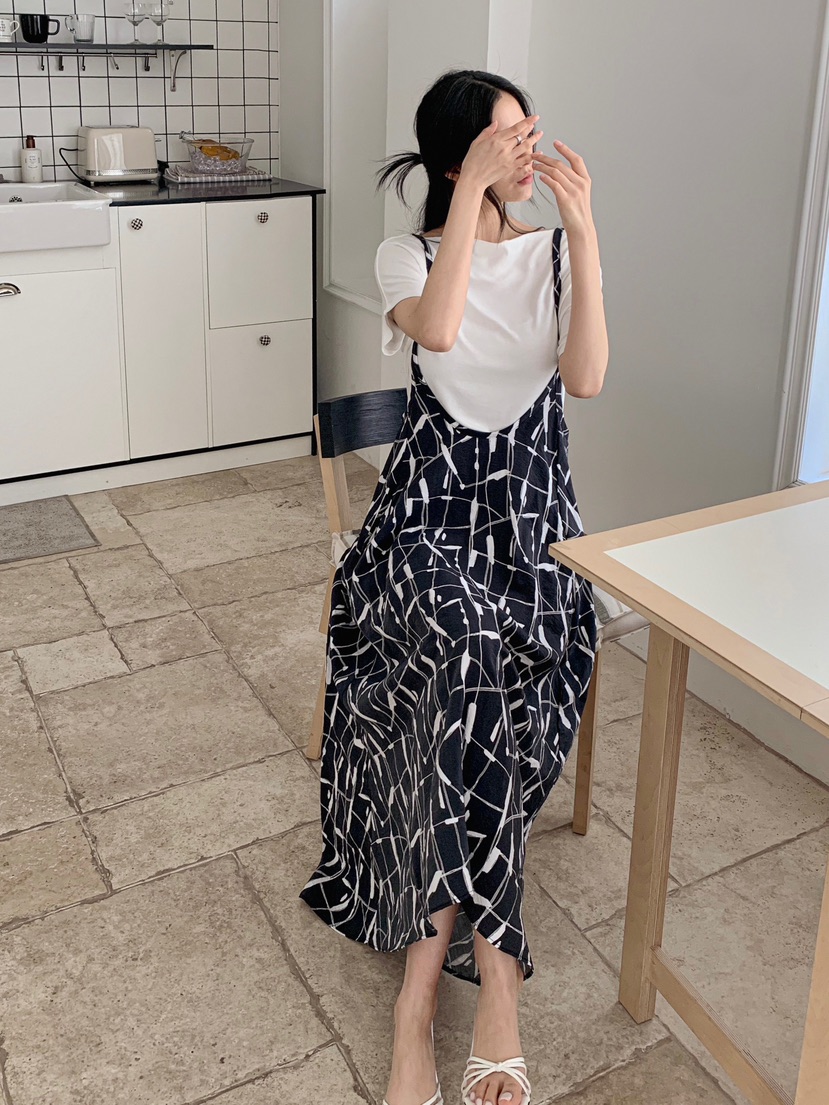 VERNI韓國直郵㊣女裝新款25春夏休閑時尚推薦連衣裙不含內搭VERNI連衣裙