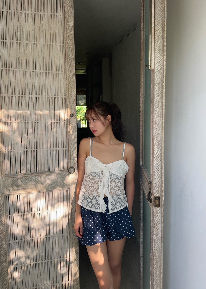OUPPT直郵韓國代購㊣女裝新款25春夏推薦吊帶背心荷葉邊刺繡OUPPT吊帶/背心