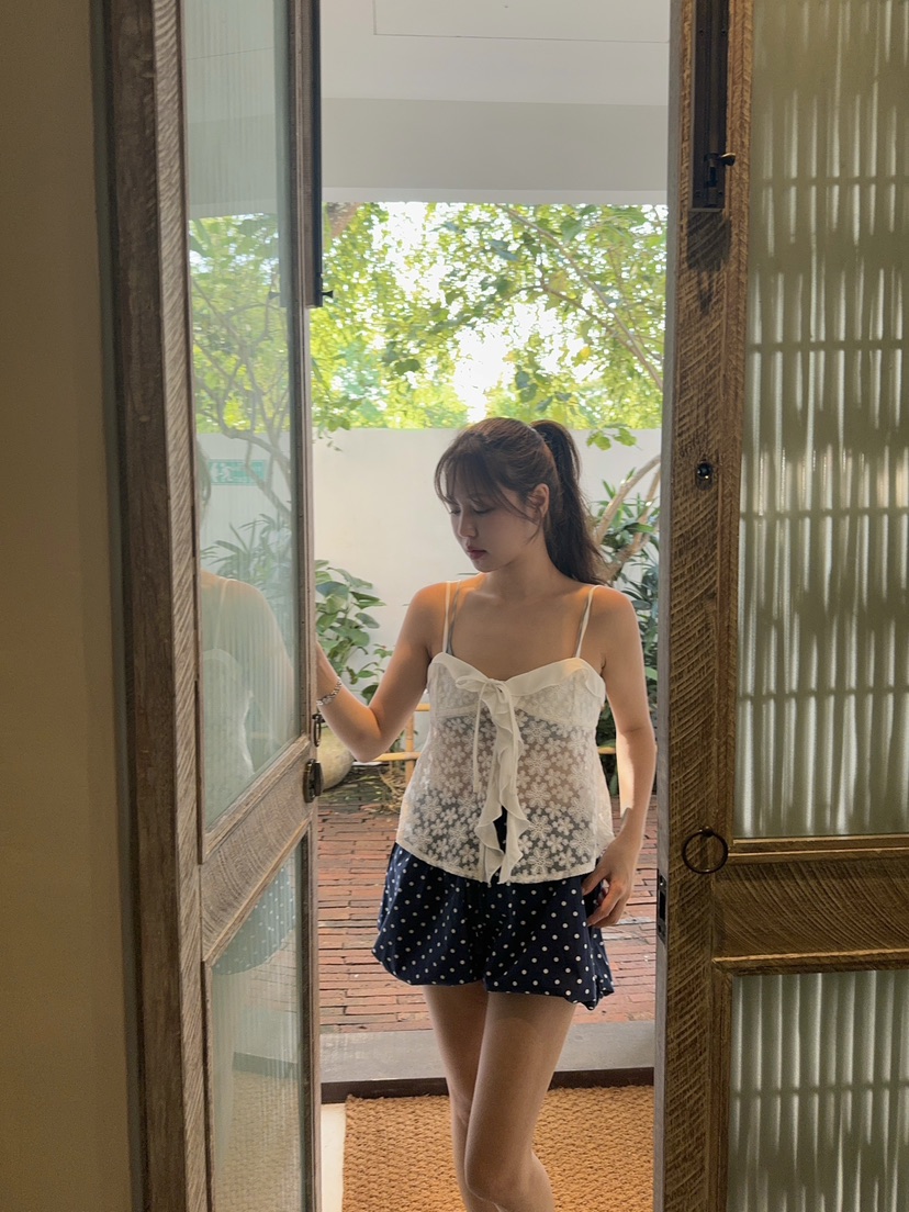 OUPPT直郵韓國代購㊣女裝新款25春夏推薦吊帶背心荷葉邊刺繡OUPPT吊帶/背心