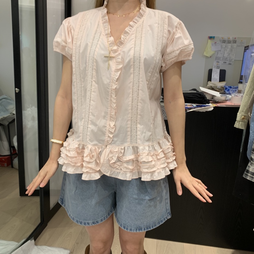 LOVE PULL韓國直郵㊣東大門實拍女裝新款休閑襯衫蕾絲衫荷葉邊LOVE PULL襯衫/蕾絲衫