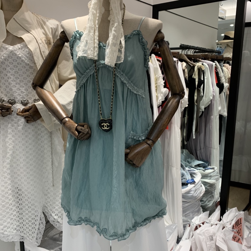 LOVE PULL韓國直郵㊣女裝新品熱賣推薦25春夏時尚連衣裙緞面LOVE PULL連衣裙圖色2