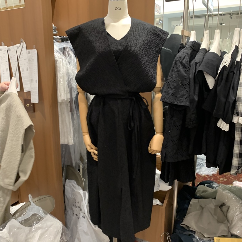 OGI韓國直郵㊣東大門實拍女裝新品推薦25春夏休閑人氣時尚套裝FLat OGI套裝圖色2