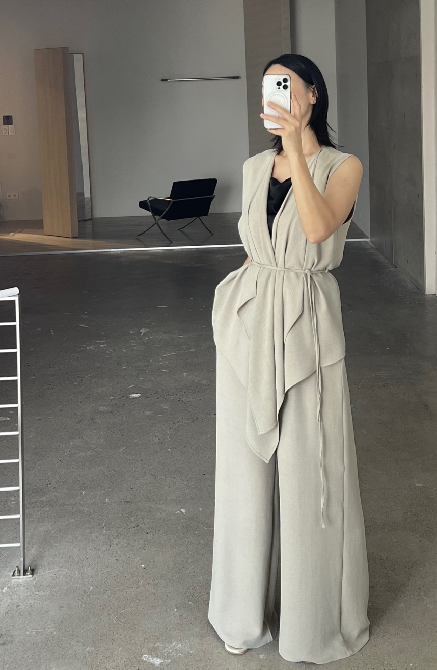VERNI韓國直郵㊣東大門實拍女裝新品熱賣休閑人氣馬甲含腰繩VERNI馬甲