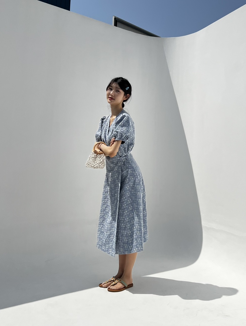 AVEC-OT韓國代購女裝新款25春夏推薦真品休閑時尚人氣連衣裙AVEC-OT連衣裙