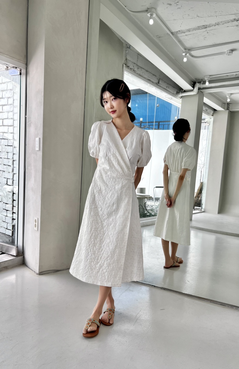 AVEC-OT韓國代購女裝新款25春夏推薦真品休閑時尚人氣連衣裙AVEC-OT連衣裙