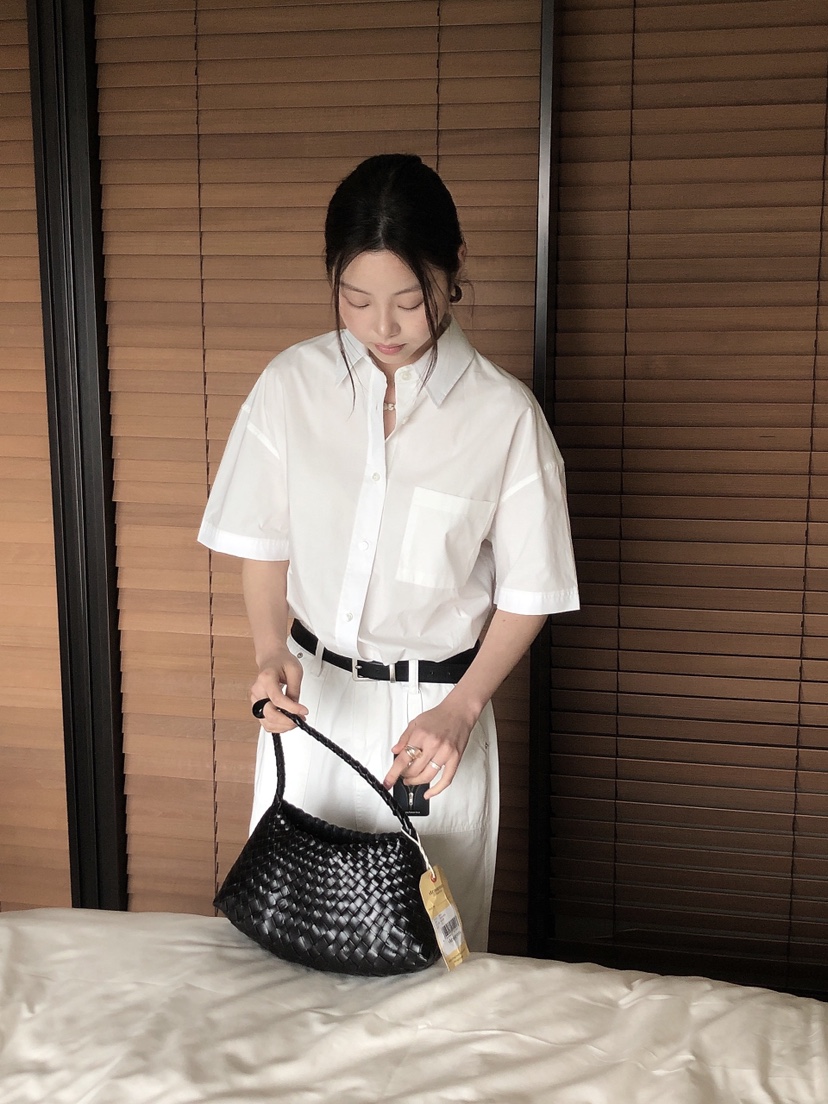 LE BUTTER韓國直郵女士新品職業時尚推薦人氣25春夏襯衫蕾絲衫LE BUTTER襯衫/蕾絲衫