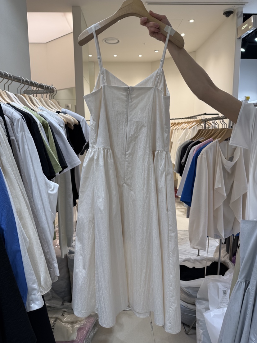 YIKHO STYLE東大門實拍女士新款人氣真品時尚熱賣推薦連衣裙YIKHO STYLE連衣裙