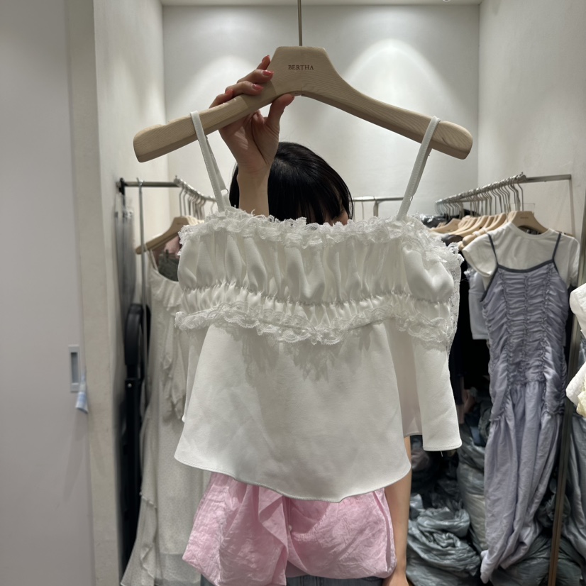 BERTHA韓國直郵㊣女裝新品推薦人氣25春夏吊帶背心蕾絲緊身BERTHA吊帶/背心