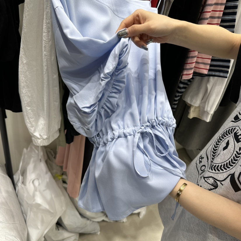 AT THE END韓國直郵㊣女裝新品人氣熱賣時尚休閑襯衫蕾絲衫AT THE END襯衫/蕾絲衫